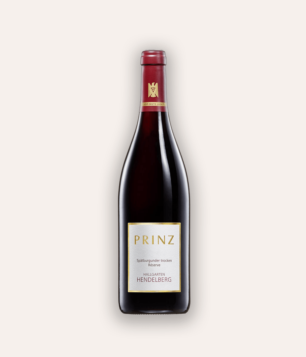 Weinflasche Prinz – Spätburgunder Hallgartener Hendelberg 1G Reserve 2020 – Rheingau-Flasche mit blauer VDP-Kapsel, weißes Etikett PRINZ