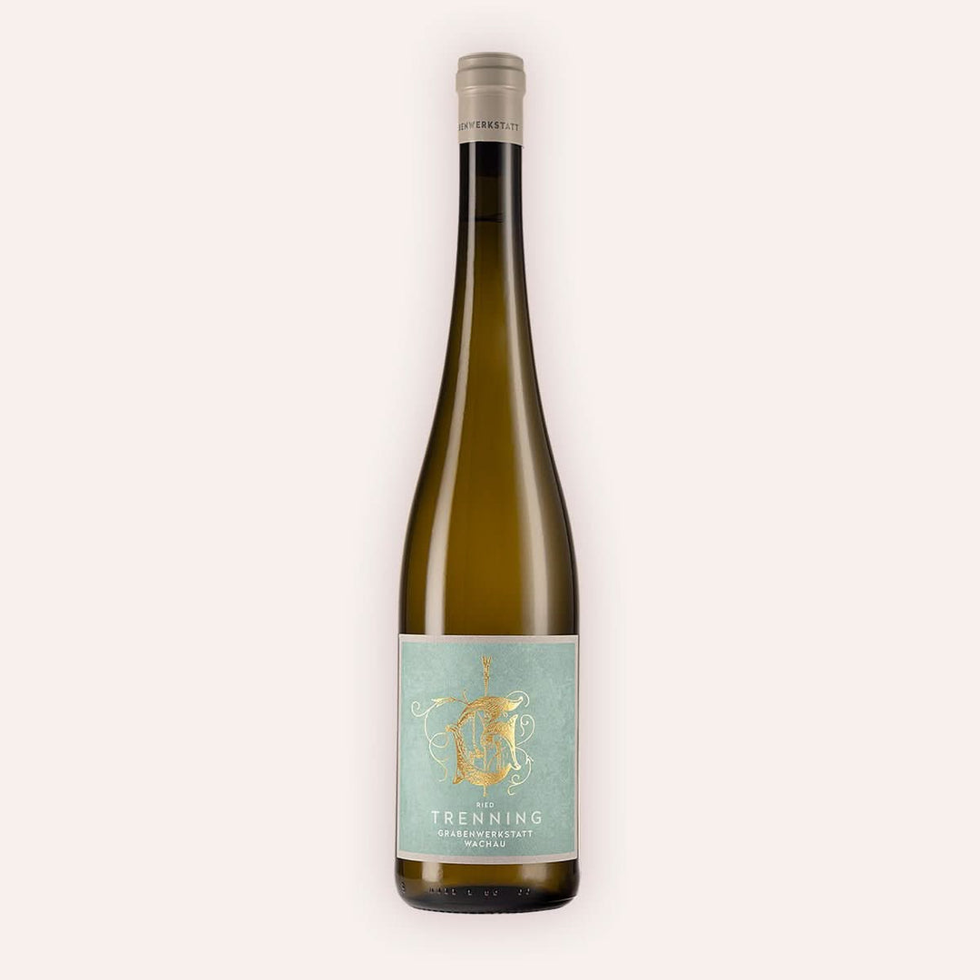 Eine 750 ml Flasche Riesling Ried Trenning 2024vom Winzer Grabenwerkstatt aus der Wachau in Österreich.