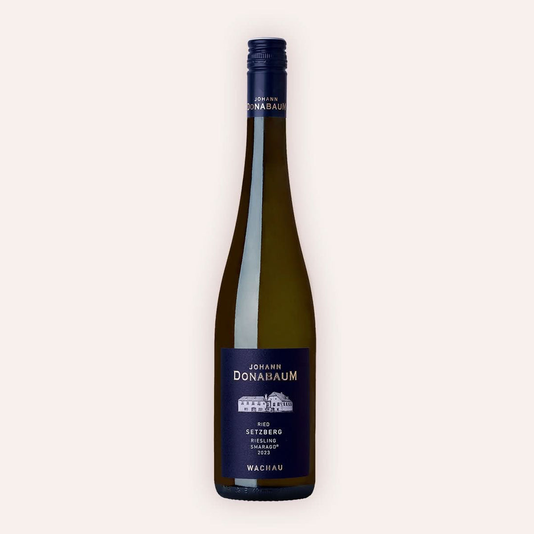 Eine 750 ml Flasche Riesling Smaragd Ried Setzberg 2022 vom Winzer Johann Donabaum aus der Region Niederösterreich in Österreich.