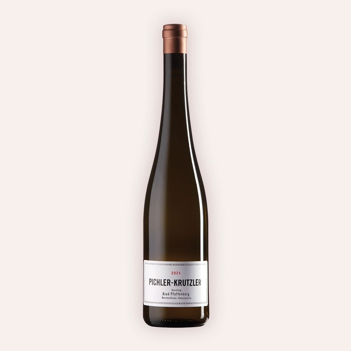 Eine 750 ml Flasche Riesling Ried Pfaffenberg 2024 Bio vom Winzer Pichler-Krutzler aus der Region Niederösterreich in Österreich.