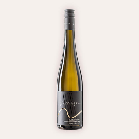 Eine 750 ml Flasche Grüner Veltliner Ried Klostersatz Federspiel 2024  vom Winzer Simon Gattinger aus der Region Niederösterreich in Österreich.