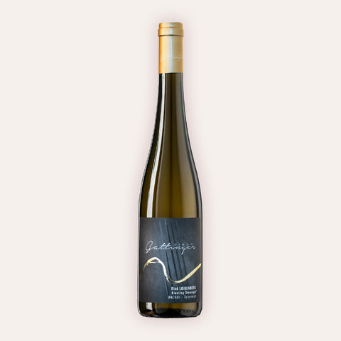 Eine 750 ml Flasche Riesling Ried Loibenberg Smaragd 2024  vom Winzer Simon Gattinger aus der Region Niederösterreich in Österreich.