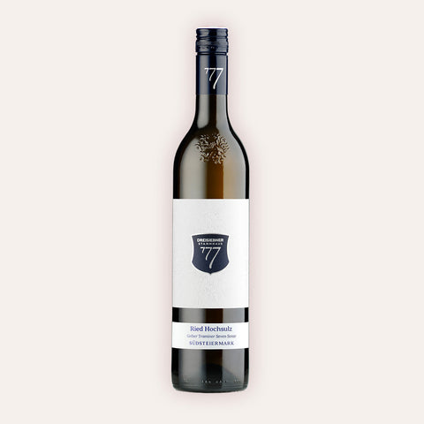 Eine 750 ml Flasche Gelber Traminer "Seven Sense" 2020 vom Winzer Dreisiebner Stammhaus aus der Region Steiermark in Österreich.