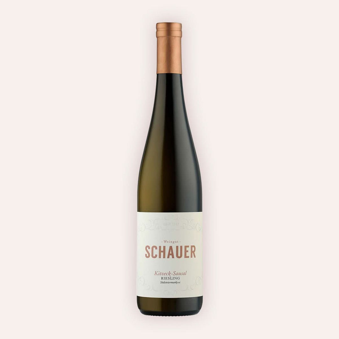 Eine 750 ml Flasche Riesling Kitzeck-Sausal Südsteiermark DAC 2024 vom Winzer Schauer aus der Region Steiermark in Österreich.