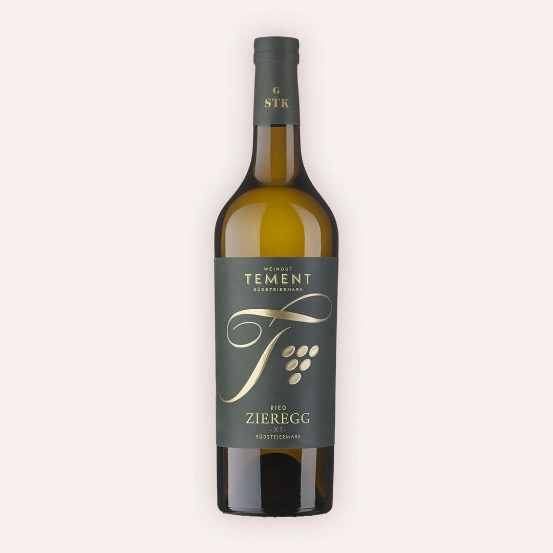Eine 750 ml Flasche Sauvignon Blanc Ried Zieregg XT GSTK Bio 2018vom Winzer Tement aus der Südsteiermark in Österreich.
