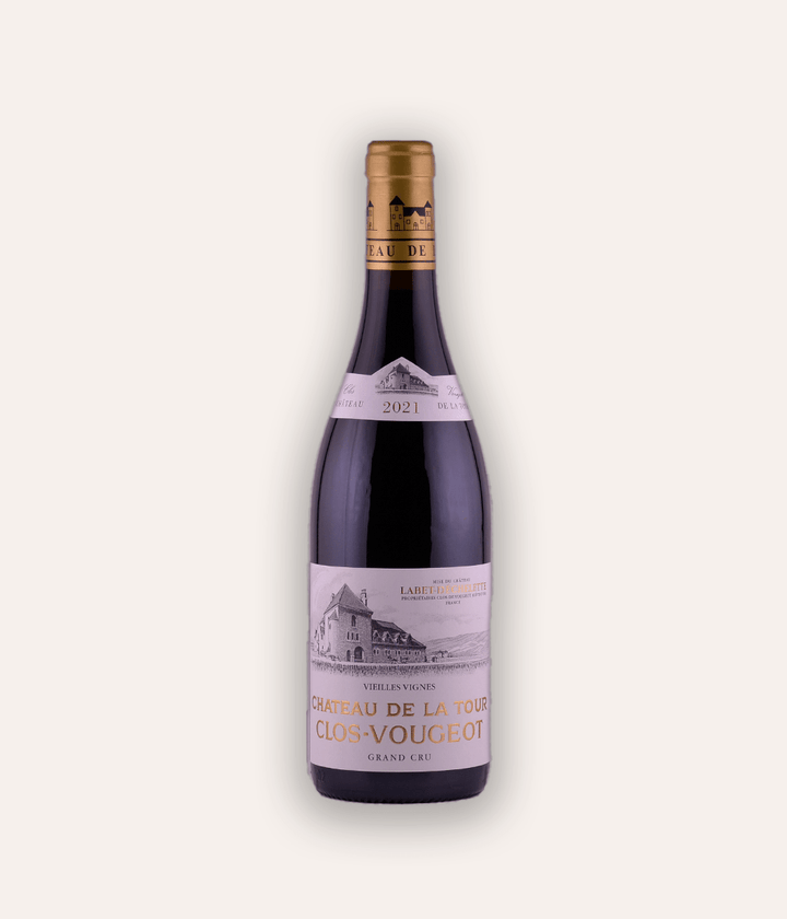 Weinflasche Château de la Tour – Clos-Vougeot V. V. Grand Cru 2021 – dunkle Burgunder-Flasche mit roter Kapsel, Château de la Tour Clos-Vougeot Grand Cru Etikett