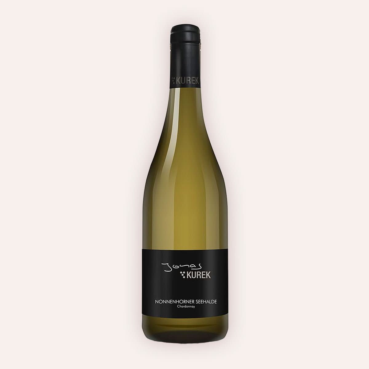 Eine 750 ml Flasche Chardonnay Nonnenhorner Seehalde 2023vom Winzer Kurek aus der Nonnenhorn am Bodensee in Deutschland.