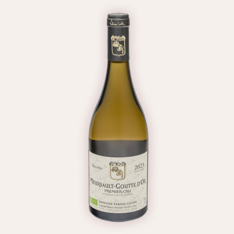 Eine 750 ml Flasche Meursault Goutte d'Or Premier Cru 2023vom Winzer Domaine Fabien Coche aus der Côte de Beaune in Frankreich.