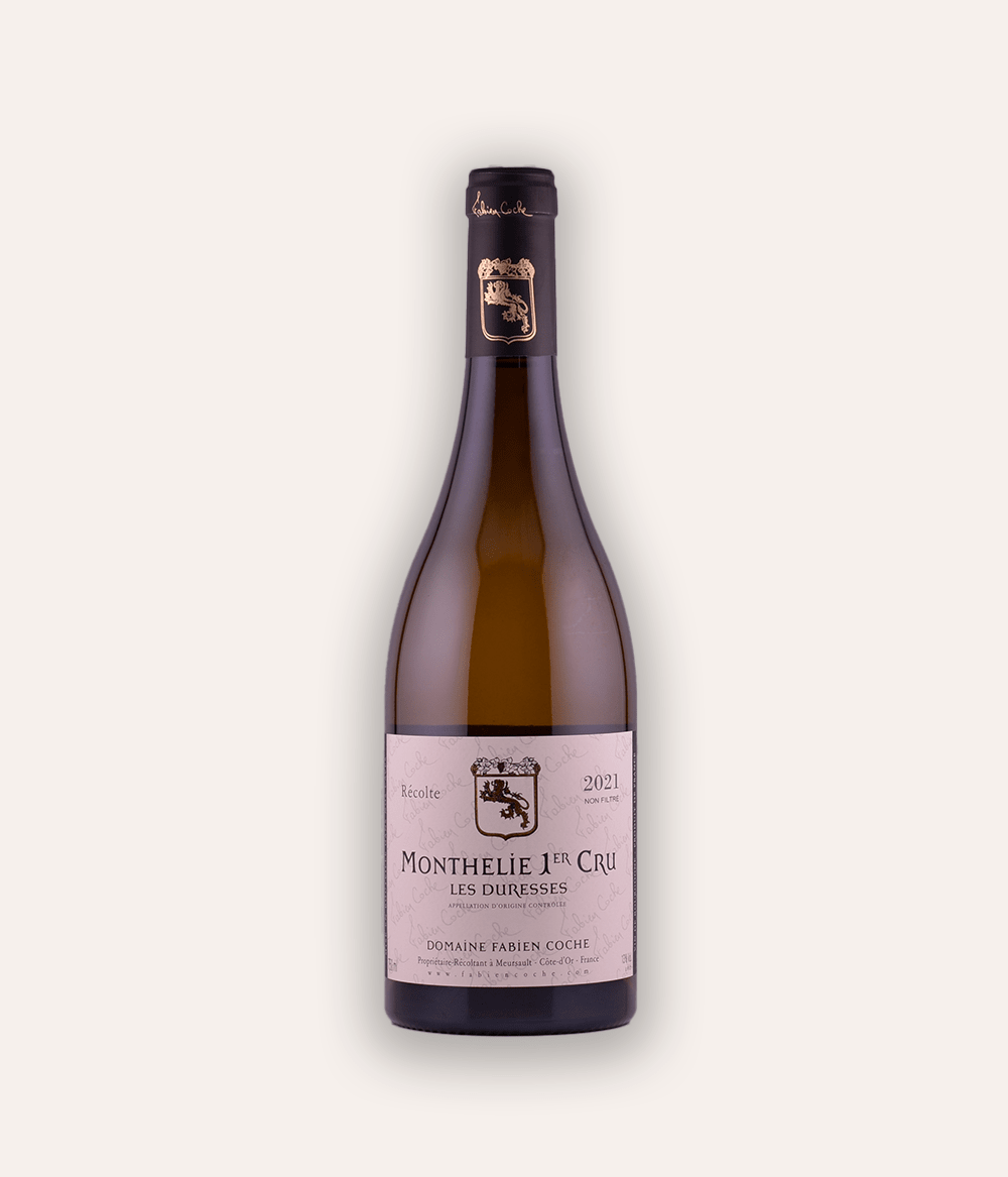 Weinflasche Domaine Fabien Coche – Monthelie 1er Cru "Les Duresses" 2021 – Burgunder-Flasche mit dunkler Kapsel, hellrosa Etikett Domaine Fabien Coche