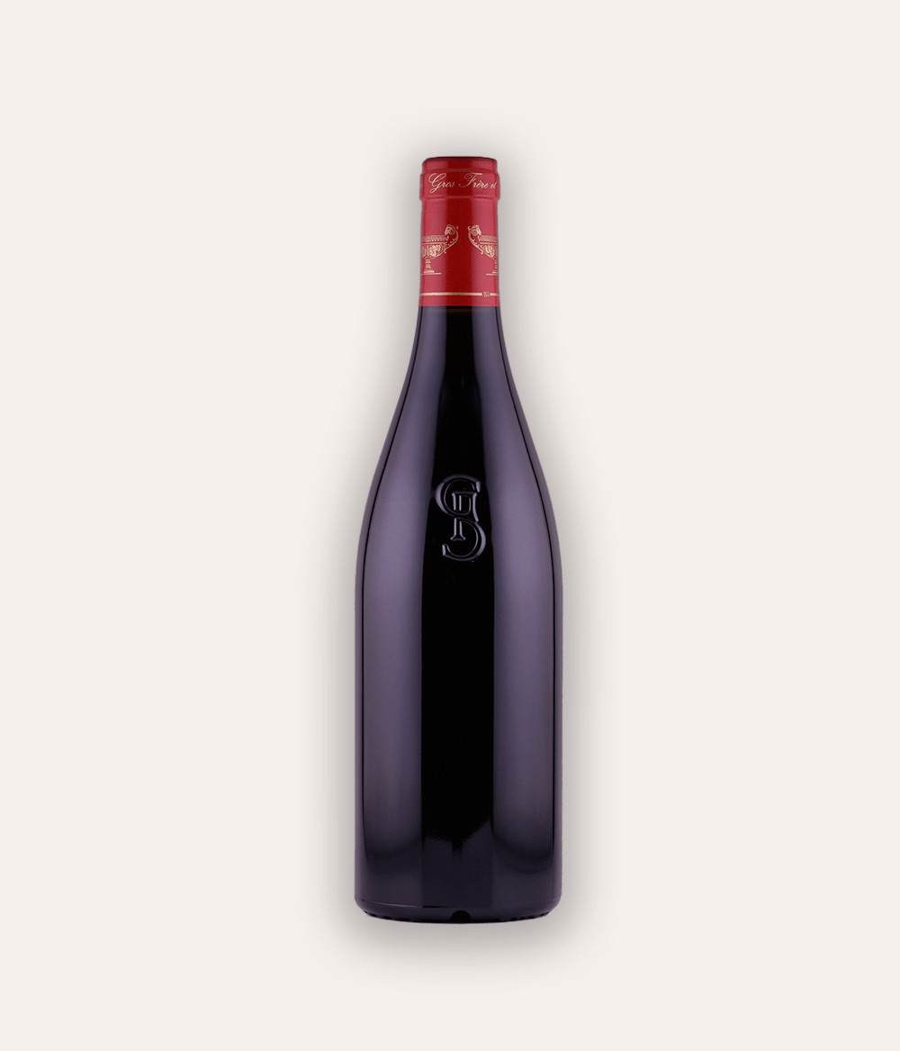 Weinflasche Domaine Gros Frère et Soeur – Richebourg Grand Cru 2021 – Burgunder-Flasche mit lavendelfarbener Kapsel, goldenes Pokal-Emblem, Domaine Gros Frère et Soeur