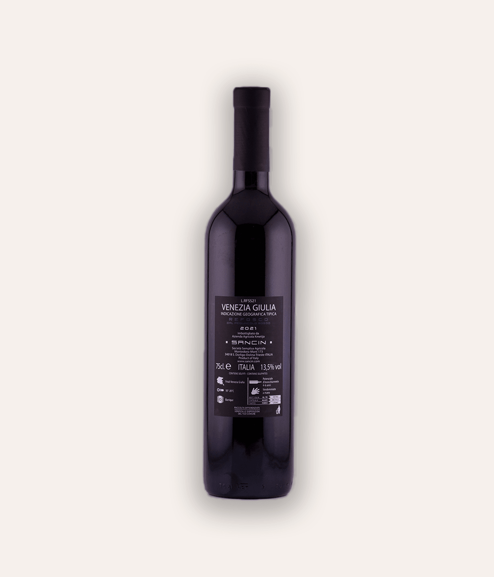 Weinflasche Sancin – IGT Refosco 2021 – dunkle Flasche mit schwarzer Kapsel, dunkles Etikett mit SANCIN Aufschrift