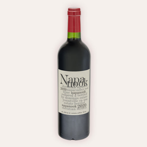 Eine 750 ml Flasche Napanook 2020vom Winzer Dominus Estate aus der Napa Valley AVA in Kalifornien (USA).