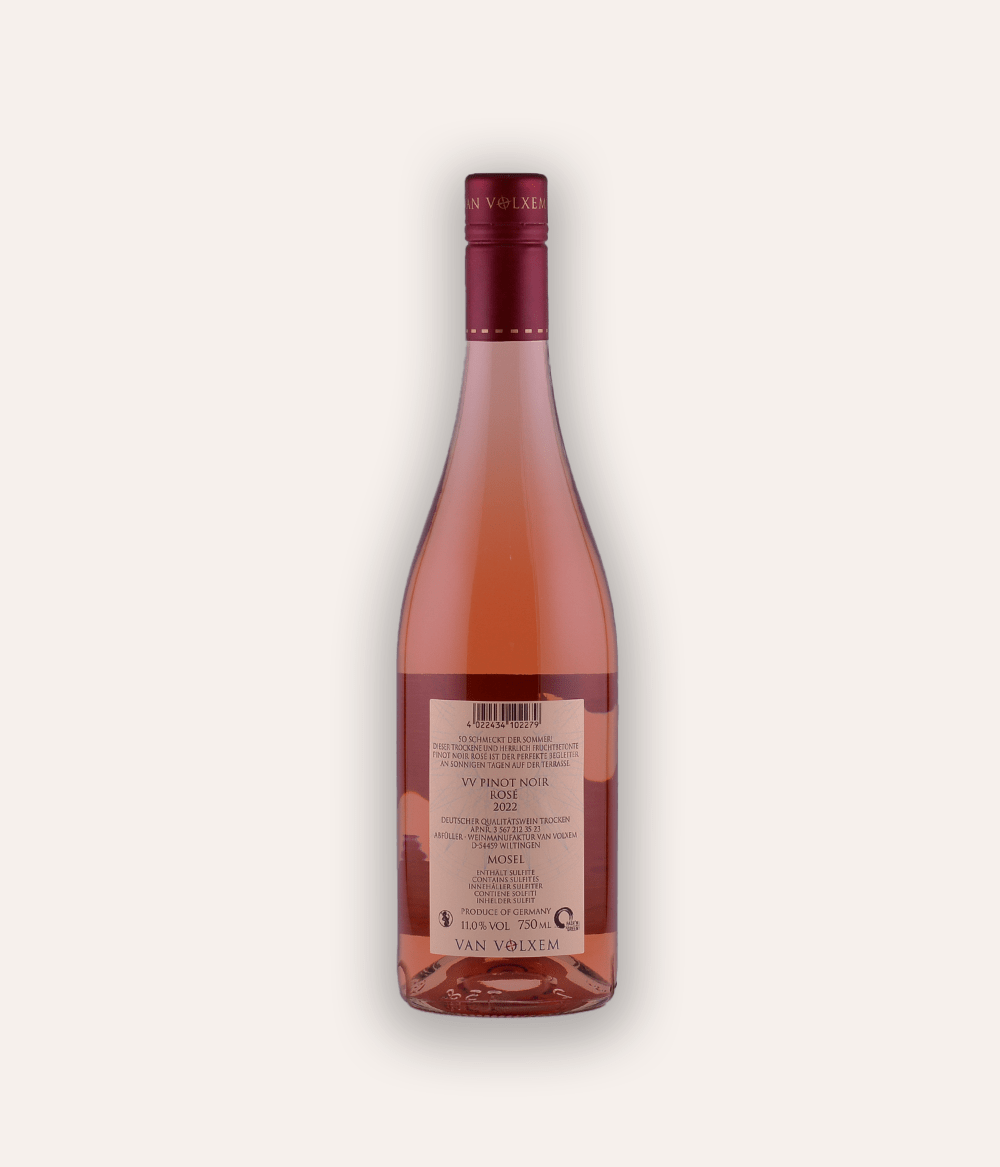 Weinflasche Van Volxem – Pinot Noir Rosé VV 2022 – Saar-Flasche mit dunkelroter Schraubkapsel, rosafarbenes Etikett mit VV-Logo und Van Volxem Weinname