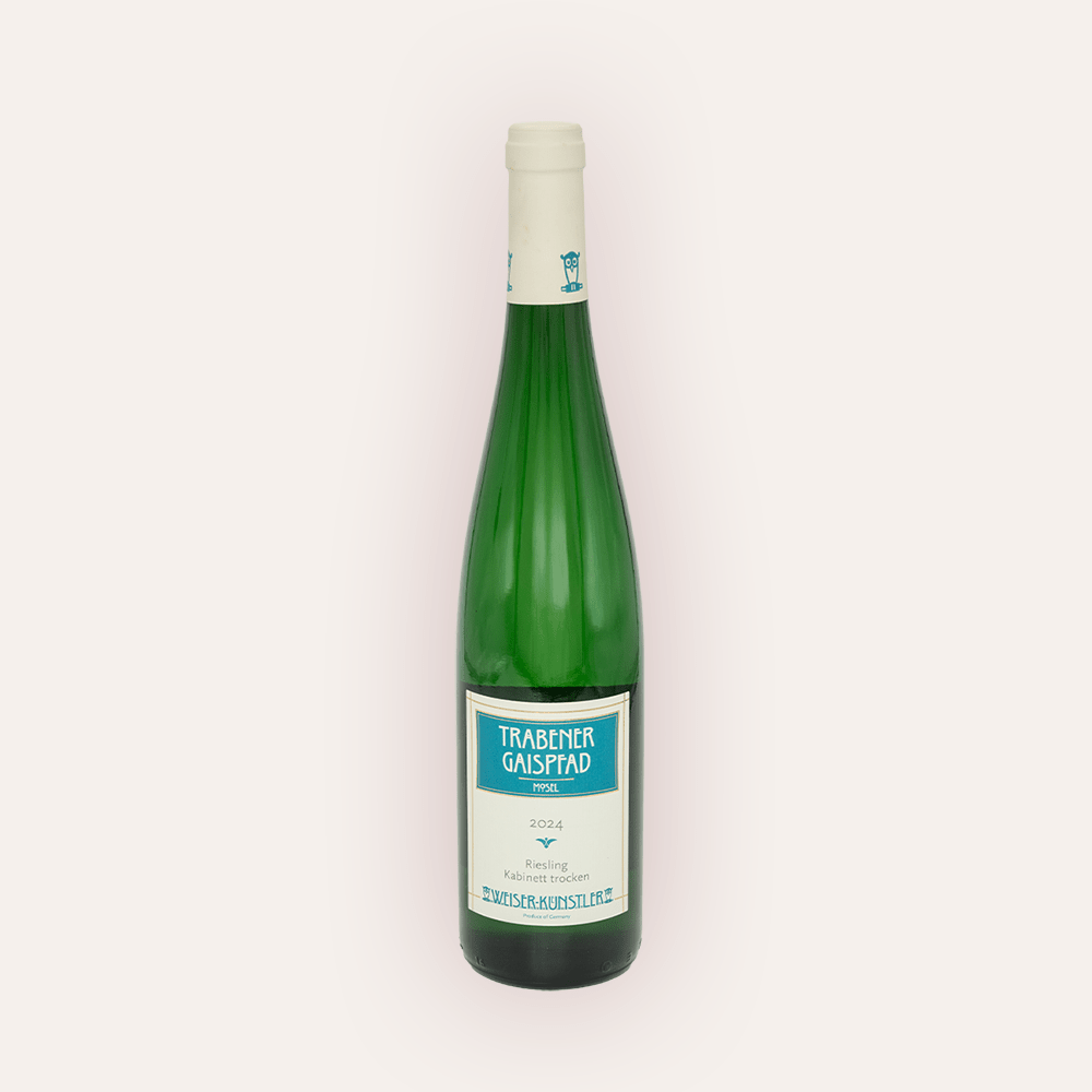 Weinflasche Weiser-Künstler – Riesling Kabinett trocken Trabener Gaispfad 2024 – Mosel, Eulen-Logo, Weiser-Künstler